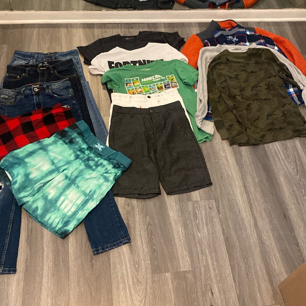 Boys size 10/12(mostly 12) bundle of 15 items